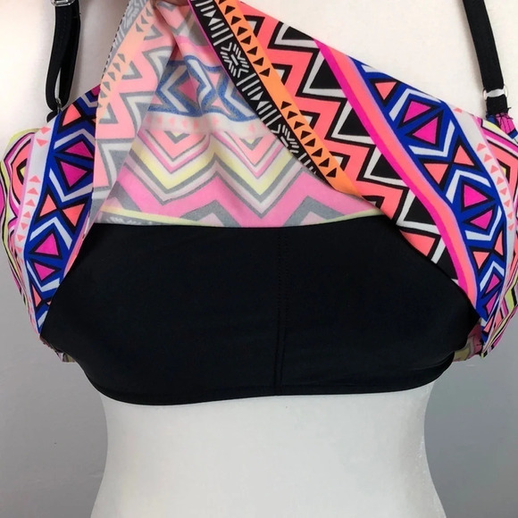 NEW Arizona Jean Company Multi Color Pattern Swimwear Top - Picture 3 of 5